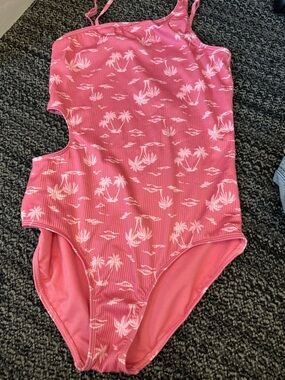 abercrombie kids Pink Palm-Print One-Piece Swimsuit with Cutout